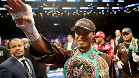 mikey garcia vs broner|Mikey Garcia stays undefeated with unanimous decision vs..